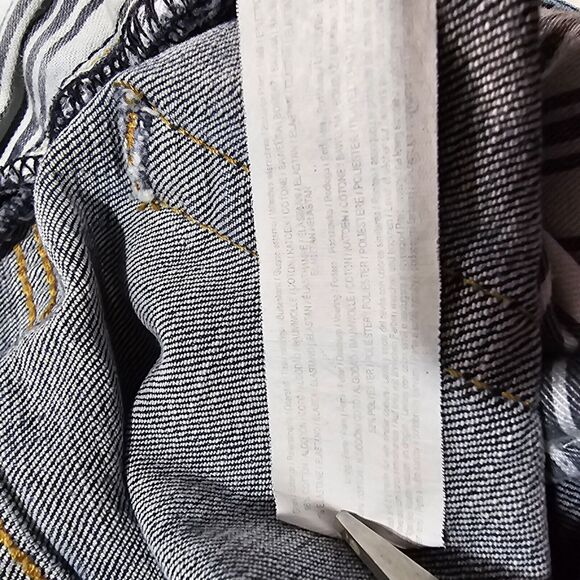 The Stronghold MENS SZ 30X32 Selvedge Jeans Denim Relaxed Tapered Button Fly Fit - Picture 15 of 16